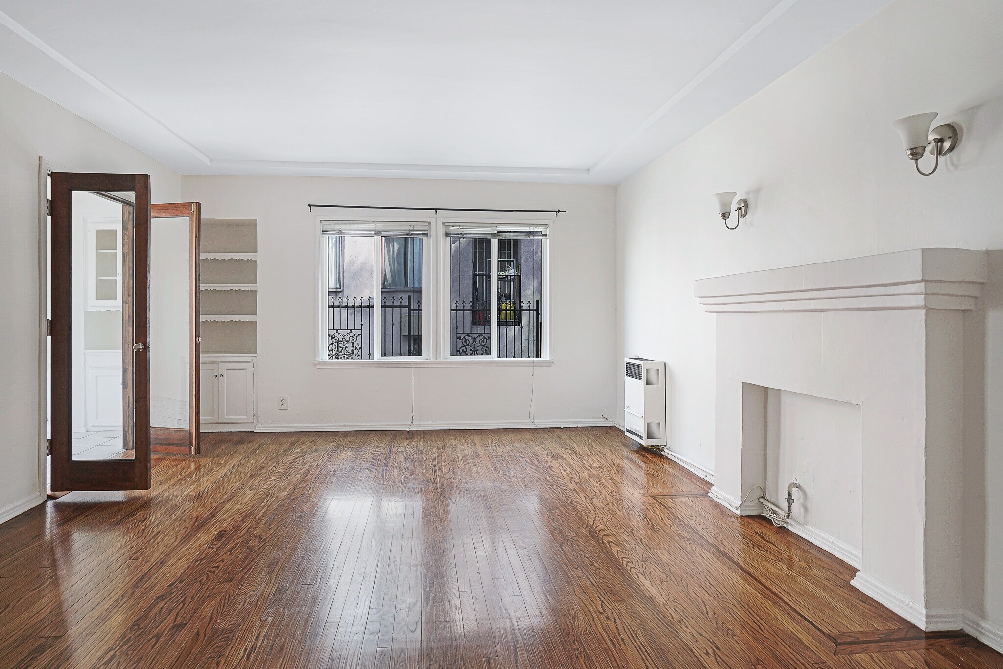 Building Photo - 615 N Coronado St