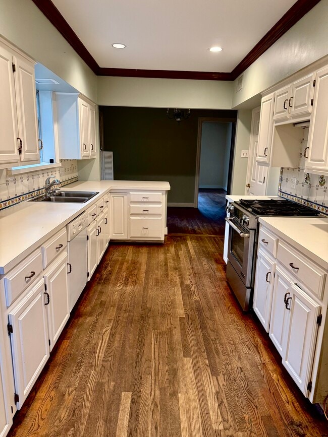Building Photo - 3209 Mockingbird Ln
