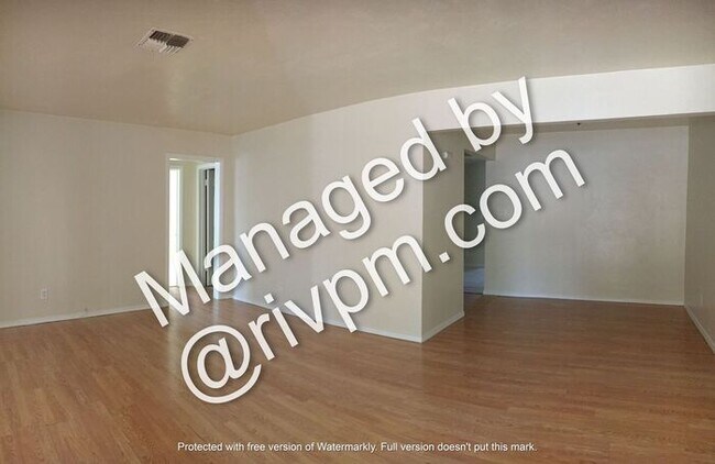 Building Photo - MOVE IN NOW!