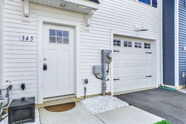 Building Photo - A Welcoming Place to Call Home in Red Lion