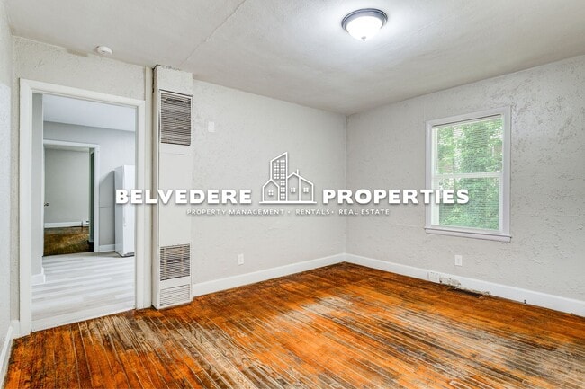 Building Photo - 1028 Asheboro St