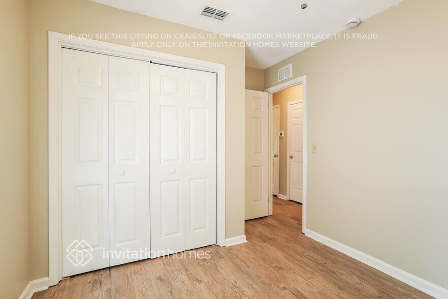 Building Photo - 7362 Boysenberry Ln N