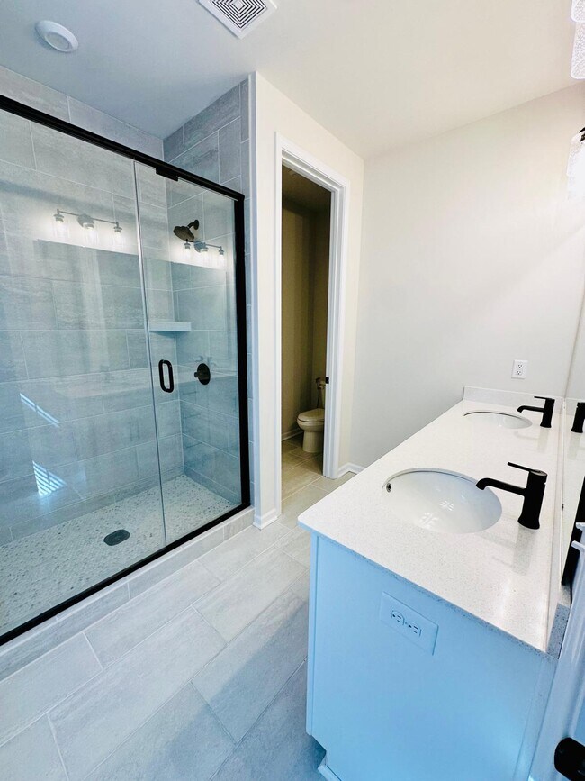 Building Photo - 1028 Grays Ml Rd