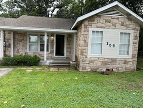 Building Photo - 155 Pine St