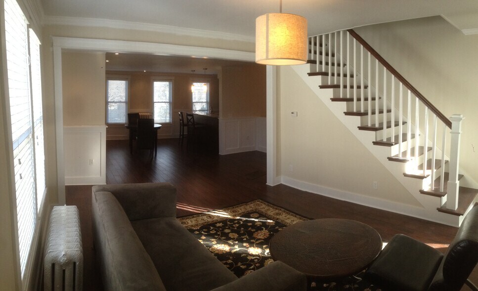 Building Photo - 2726 Colfax Ave S