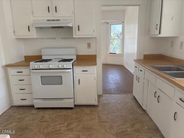 Building Photo - 403 S Evergreen Dr