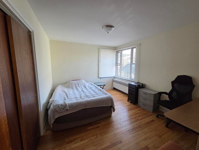 Building Photo - 7375 N Winchester Ave