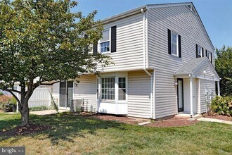 Building Photo - 1237 Danielle Dr