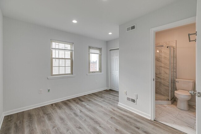 Building Photo - Brand New Luxury Temple Apartments