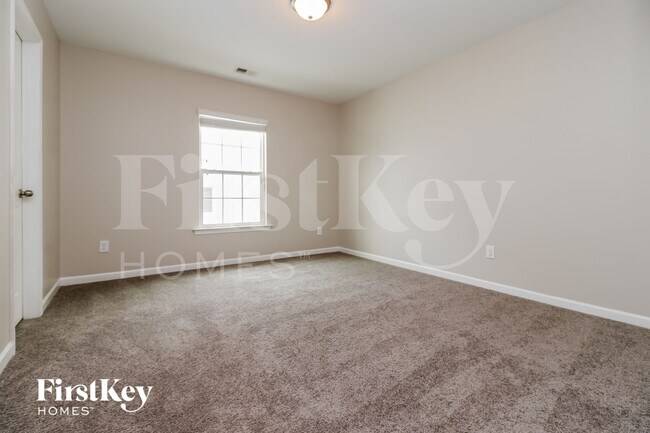 Building Photo - 353 Bradley Bend Dr