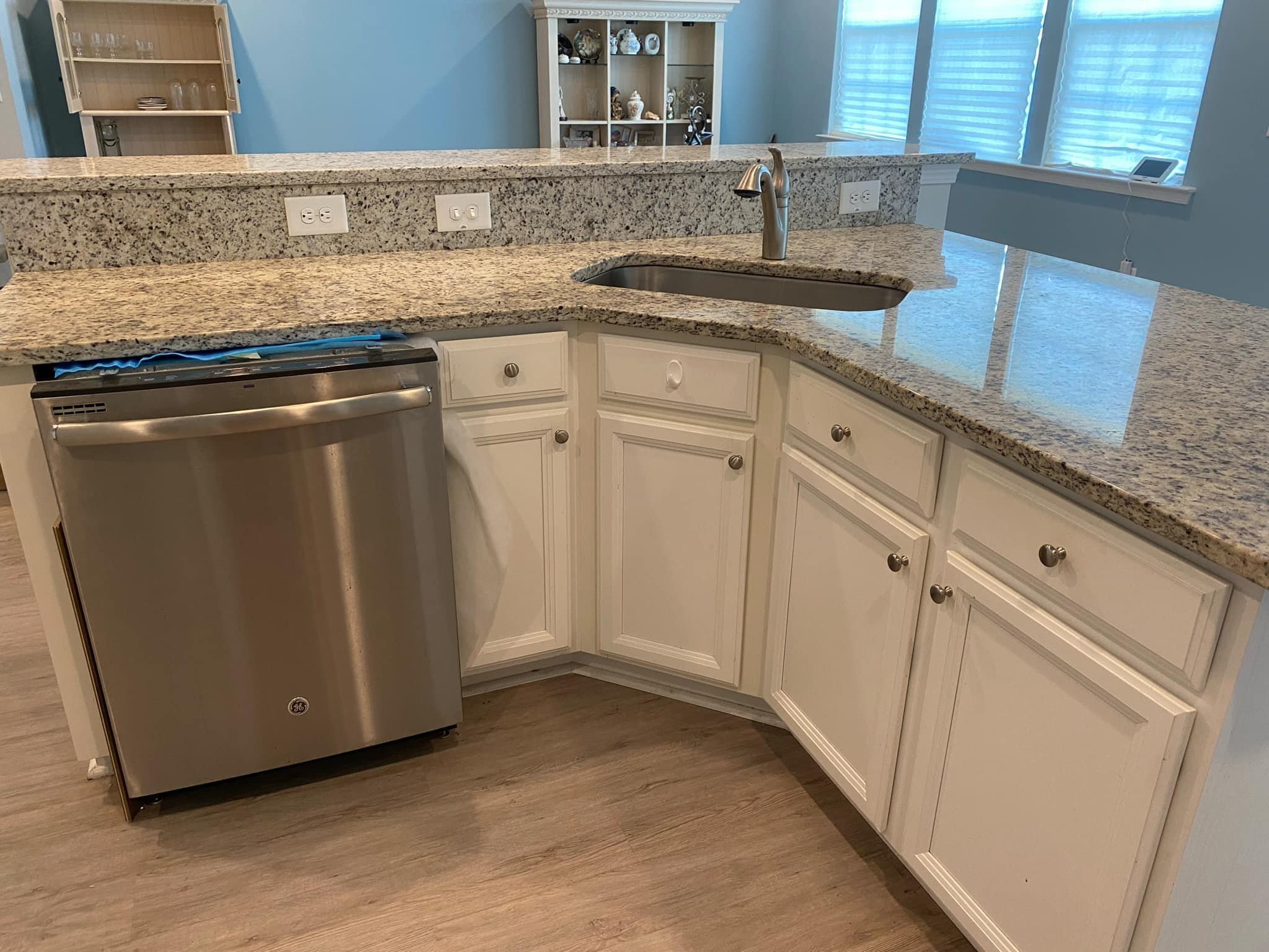 Kitchen Island - 9824 English Elm St