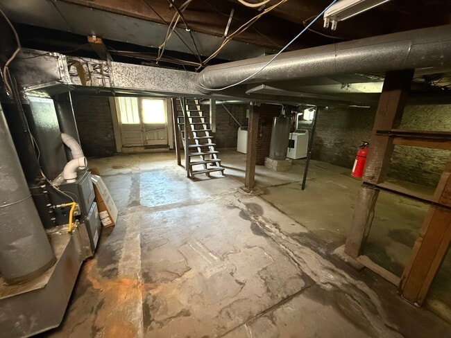 Building Photo - 1815 Nicholasville Rd