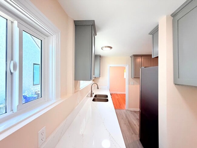 Building Photo - 714-716 El Centro Street