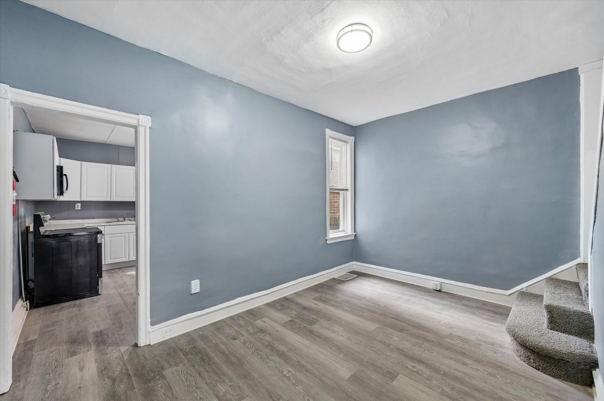 Building Photo - 1110 Morton Ave