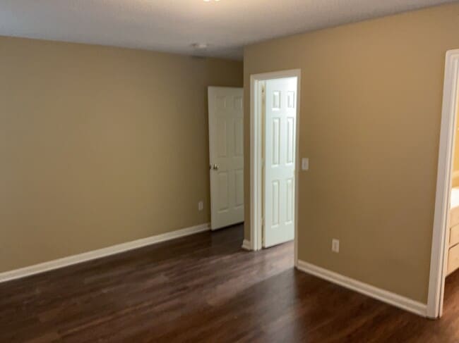 Building Photo - 1706 Hargrove Dr