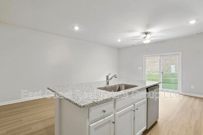 Building Photo - 53 Cranston Ct