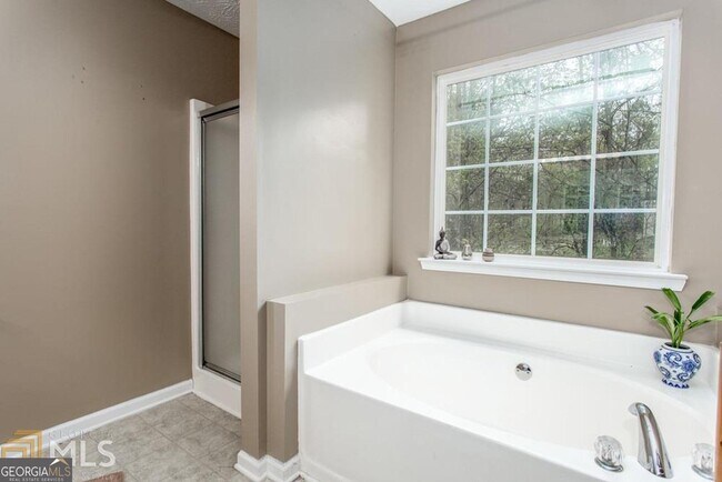 Building Photo - 30 Pembroke Pl