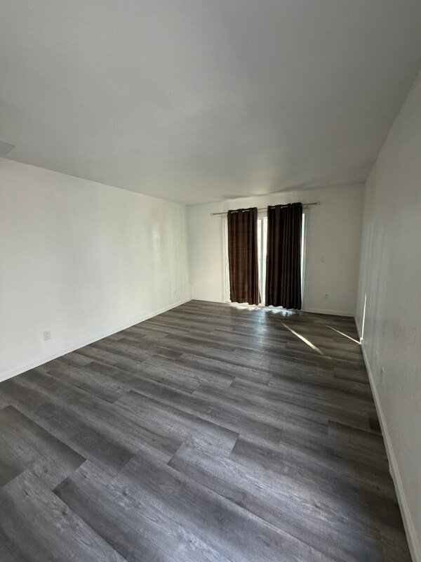 Building Photo - 2833 E Le Marche Ave