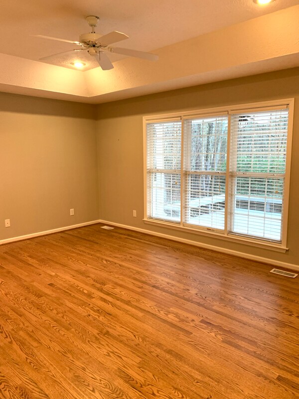 Building Photo - 220 Buck Point Ct