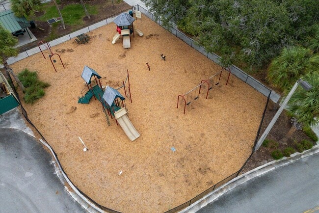 Building Photo - 1460 Corbison Point Pl