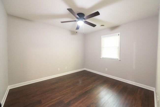 Building Photo - 315 McBrien Rd