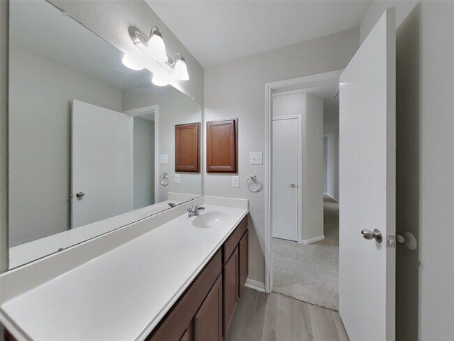 Building Photo - 3311 Thicket Path Way