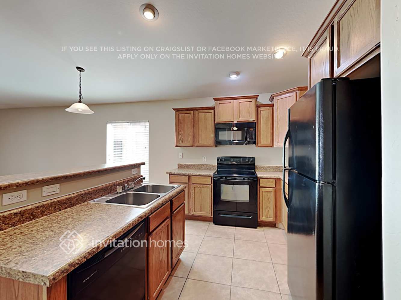 Building Photo - 2752 W Grenadine Rd