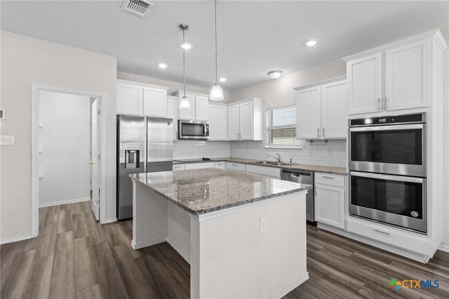 Building Photo - 309 Paddock Ln