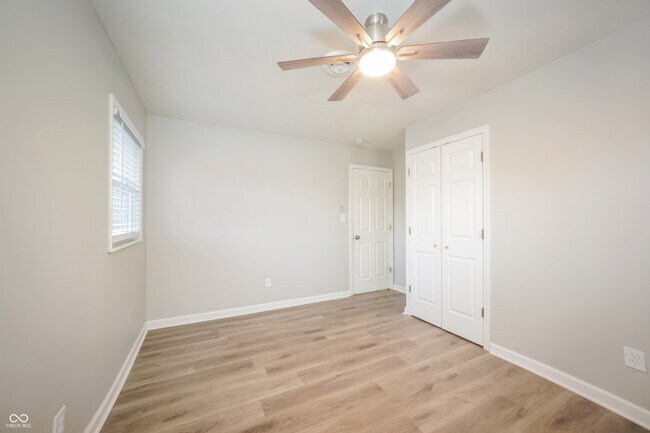Building Photo - 1510 Douglas Dr