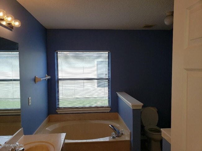 Building Photo - 955 Otter Creek Dr