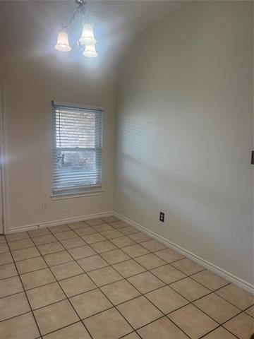 Building Photo - 303 Quail Run Rd