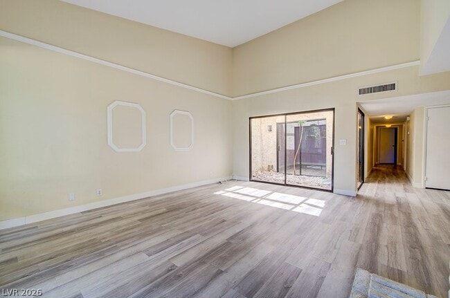 Building Photo - 2574 Pera Cir