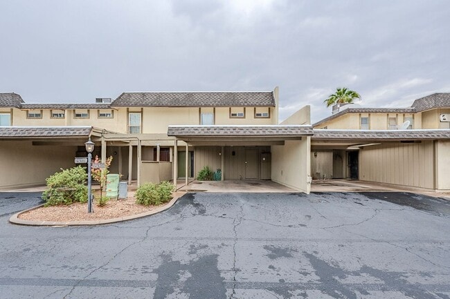 Building Photo - 3 Bed 2.5 Bath Pet-Friendly Retreat by The...
