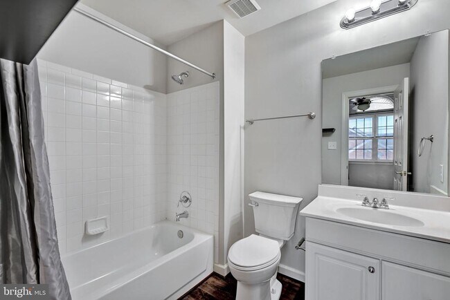 Building Photo - 14203 Plum Run Way