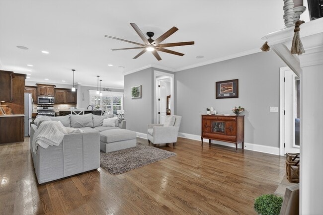 Building Photo - 607 Southshore Pt