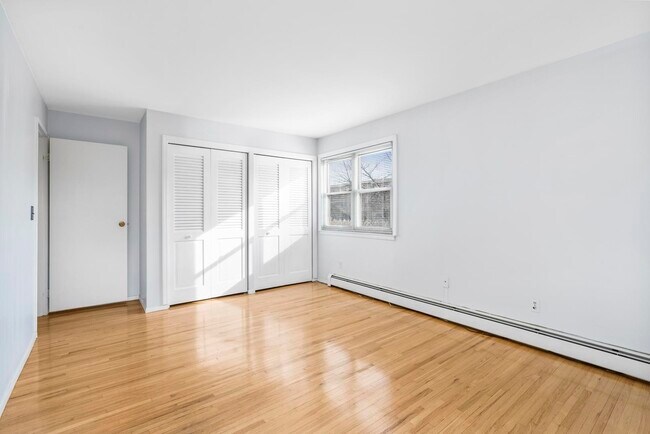 Building Photo - 1138C Farm Rd