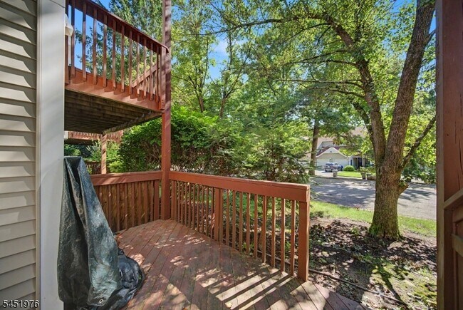 Building Photo - 24 Pine Hollow Ct