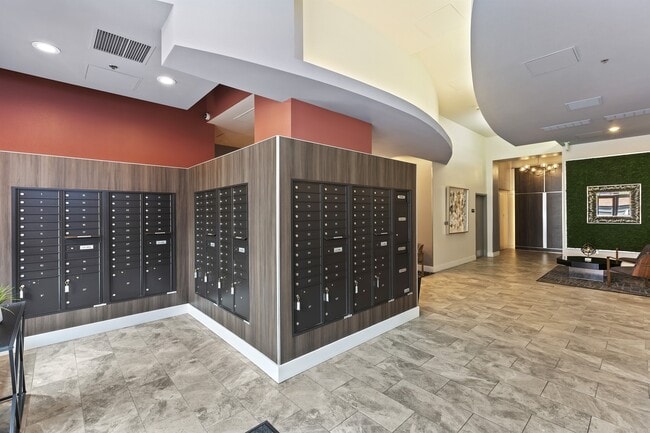 Building Photo - 427 9th Ave