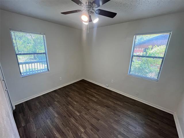 Building Photo - 1321 Woodcrest Dr