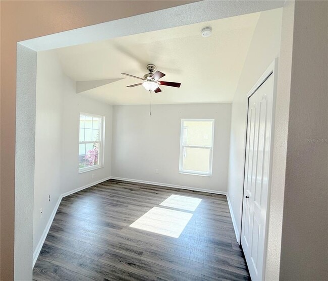 Building Photo - 5044 Gato Del Sol Cir