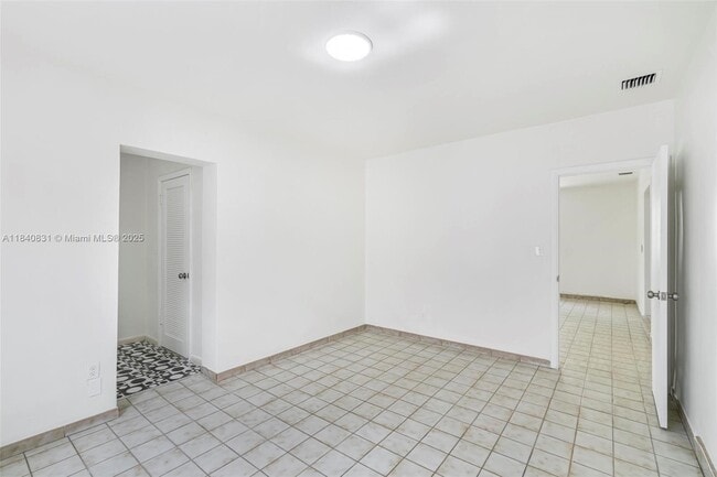 Building Photo - 2360 SW 11th Terrace