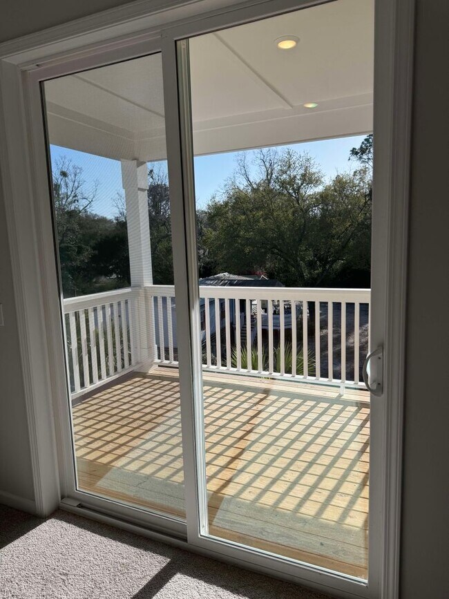 Building Photo - 20 Ladyslipper Ln