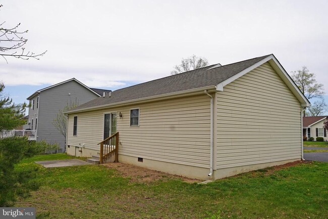 Building Photo - 122 Sinker Dr