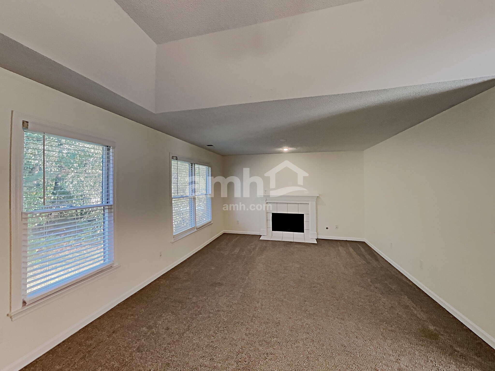 Building Photo - 1121 Lauren Way