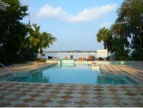 Building Photo - 225 S Tropical Trail