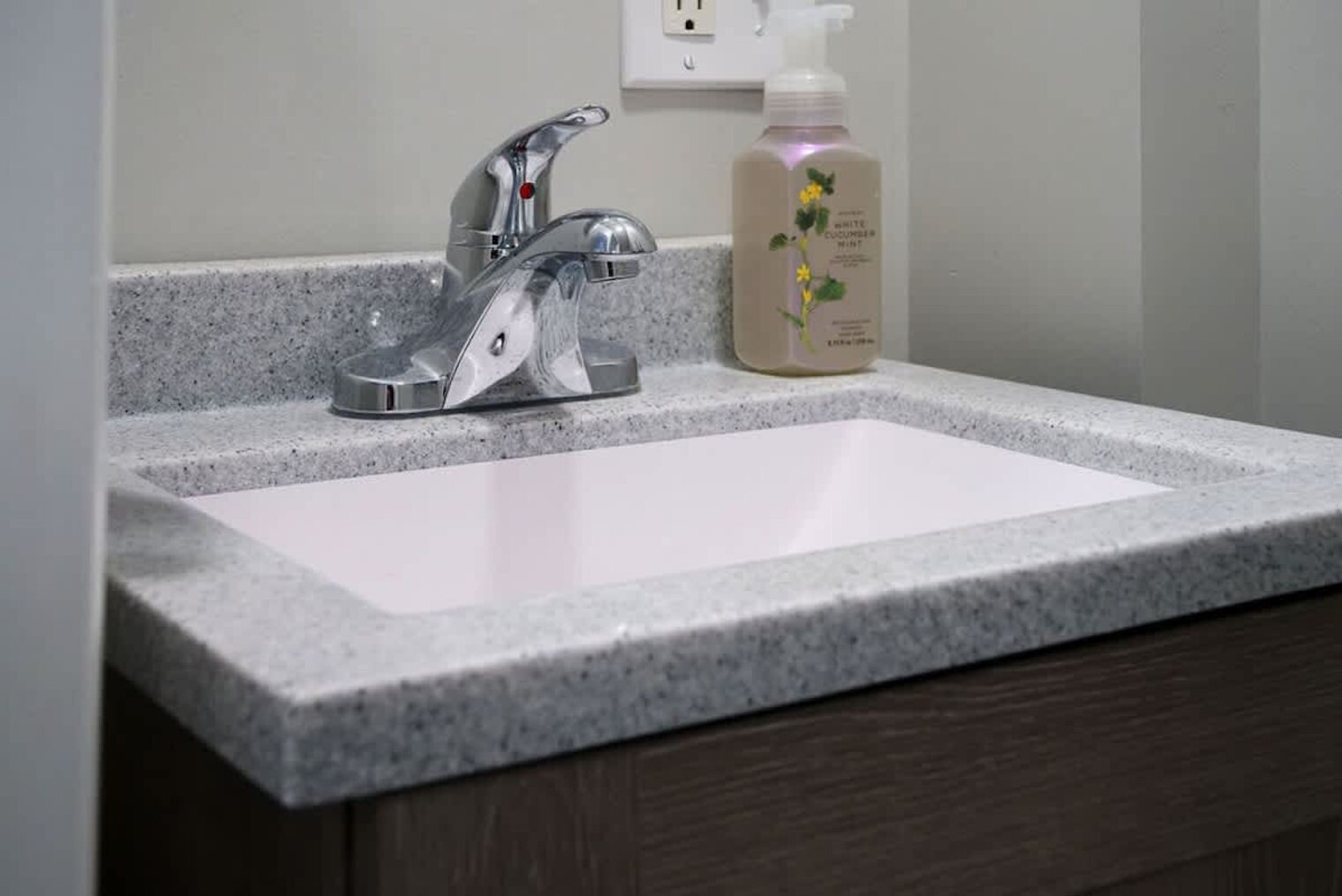 Building Photo - 3576 Portage Point Blvd