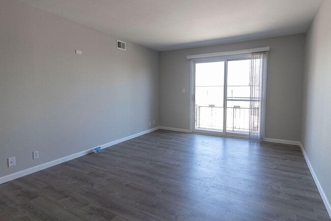 Building Photo - 3408 Balboa Ln