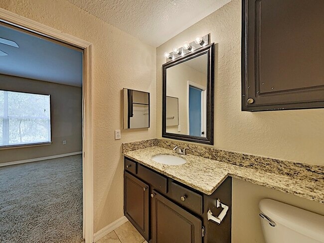 Building Photo - 1835 Shadow View Cir