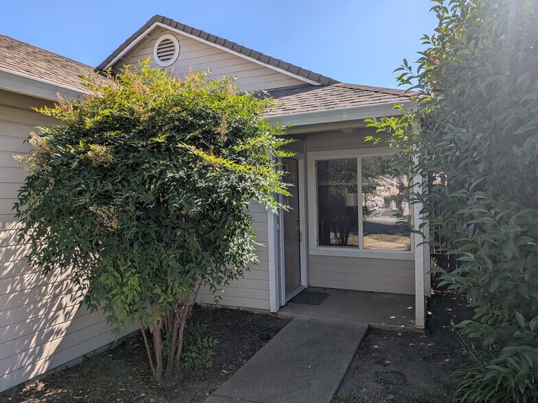 Building Photo - 3055 Snowbird Dr