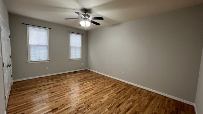 Building Photo - 2008 Cedar St